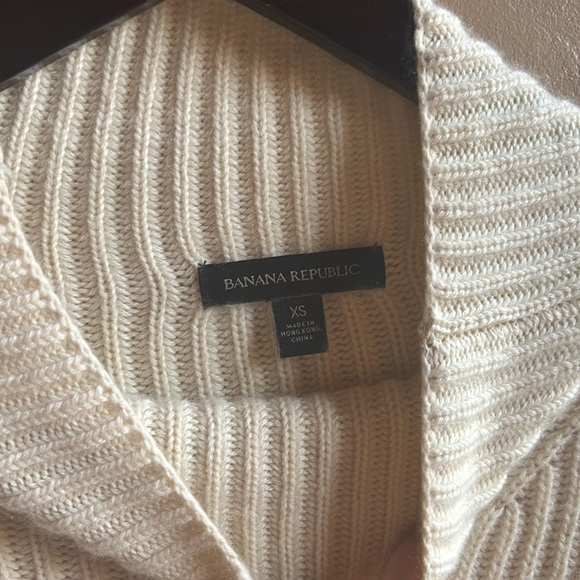 Banana Republic - Picture 2 of 4